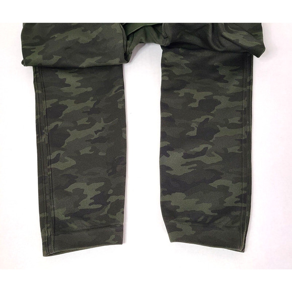 SPANX Look At Me Now Seamless Leggings XL Green Camo High Waist Full Length - Picture 6 of 10